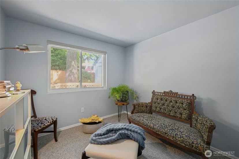 Property photo for 12086 Ne 137th Court, Kirkland photo 15