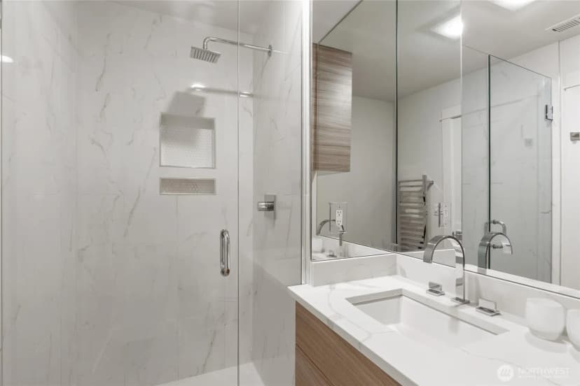 Property photo for 2202 Sahalee Drive E, Sammamish photo 15