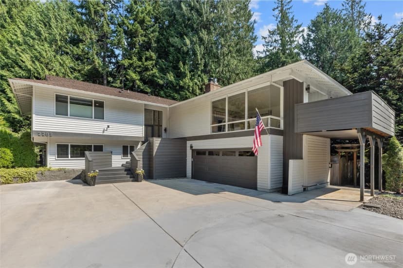 Property photo for 2202 Sahalee Drive E, Sammamish photo 2