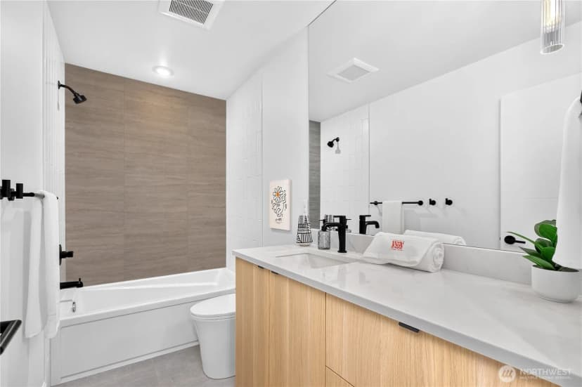 Property photo for 5011 Fauntleroy Way Sw #unit A, Seattle photo 15