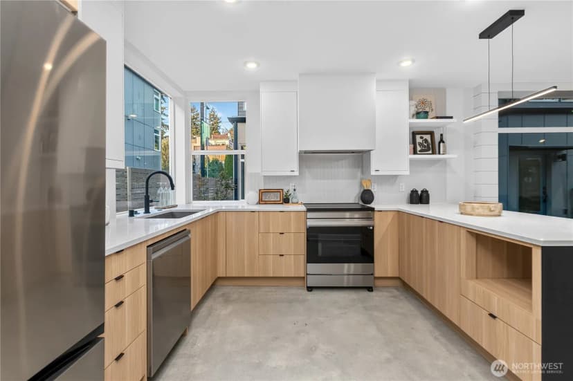 Property photo for 5011 Fauntleroy Way Sw #unit A, Seattle photo 7
