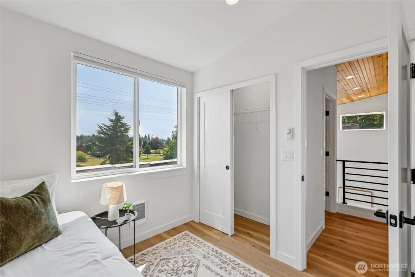 Property photo for 12038 N Park Avenue N, Seattle photo 19
