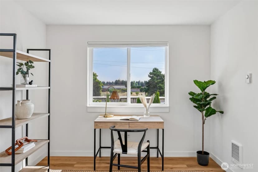 Property photo for 12038 N Park Avenue N, Seattle photo 17