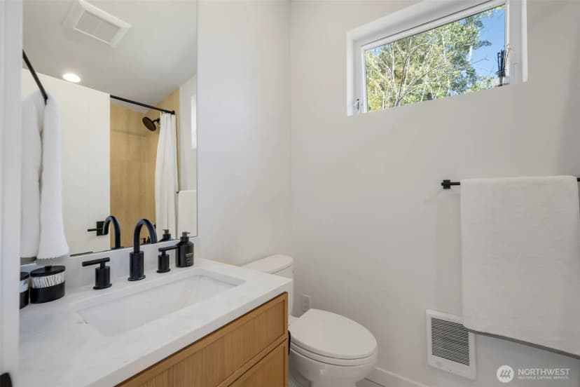 Property photo for 4219 51st Avenue S #b, Seattle photo 18