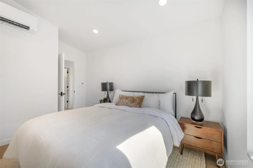 Property photo for 4219 51st Avenue S #b, Seattle photo 12