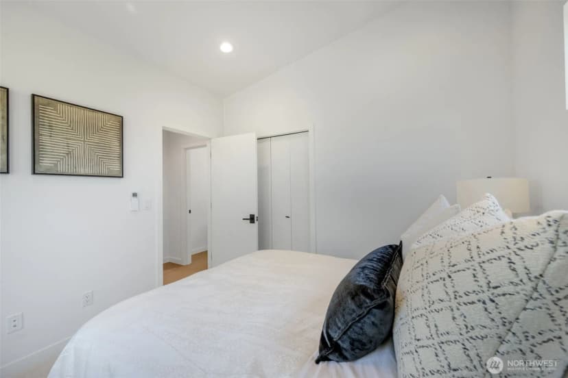 Property photo for 4219 51st Avenue S #b, Seattle photo 17