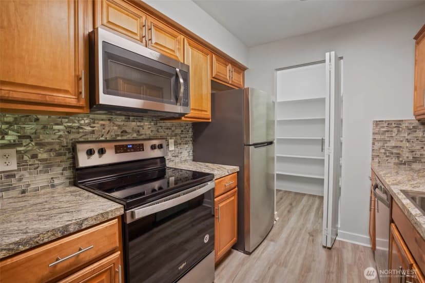 Property photo for 12423 Harbour Pointe Boulevard #v202, Mukilteo photo 6