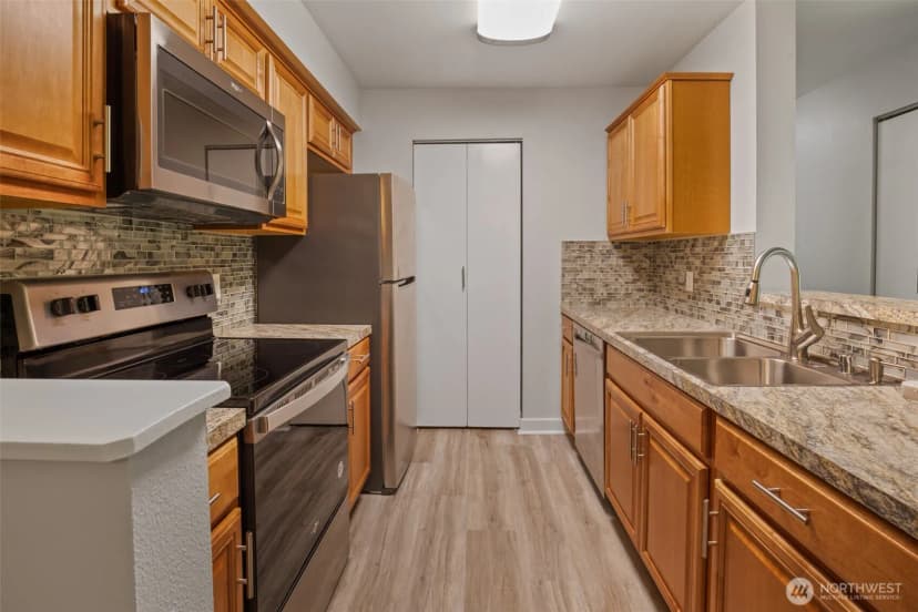 Property photo for 12423 Harbour Pointe Boulevard #v202, Mukilteo photo 5