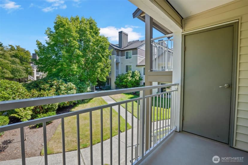 Property photo for 12423 Harbour Pointe Boulevard #v202, Mukilteo photo 14