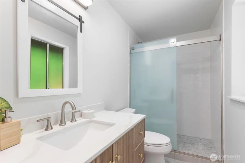 Property photo for 11228 108th Avenue Ne, Kirkland photo 32