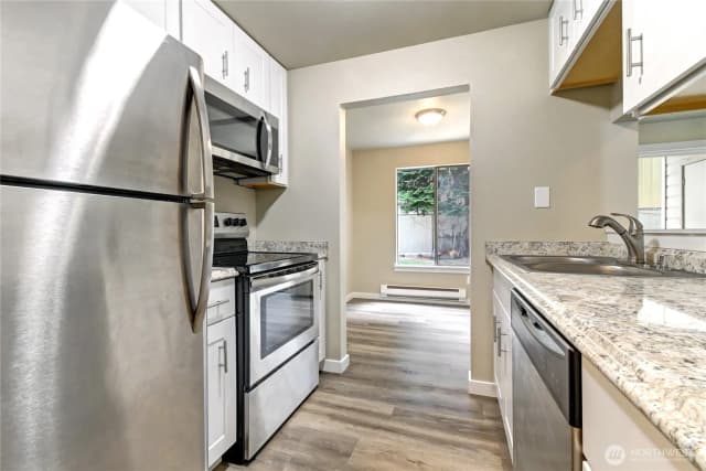Property photo for 1102 8th Street Ne #6, Auburn photo 3
