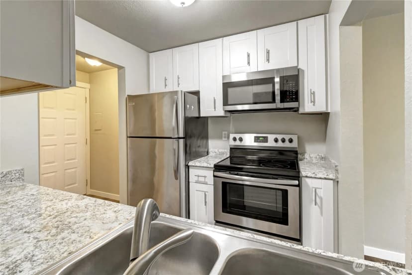 Property photo for 1102 8th Street Ne #6, Auburn photo 6