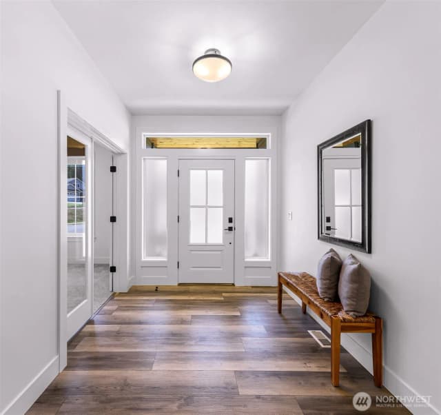 Property photo for 417 274th Street Ne, Arlington photo 4