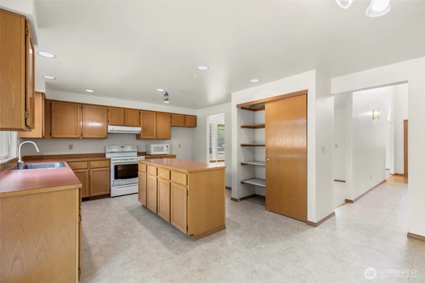 Property photo for 7206 93rd Avenue Ct, Lakewood photo 10