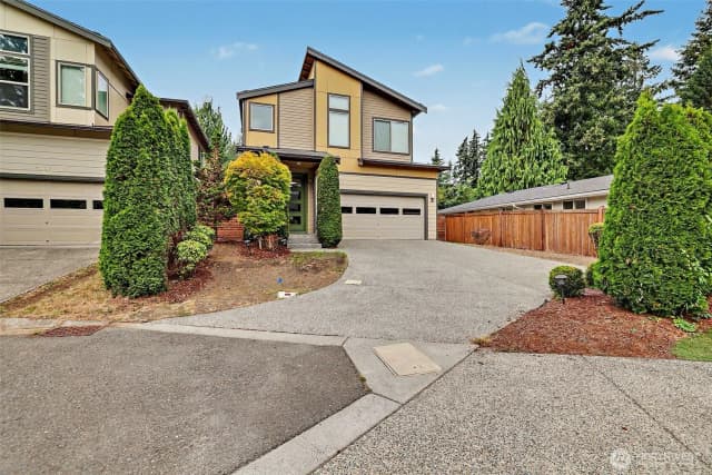 Property photo for 17511 92nd Place Ne, Bothell photo 2