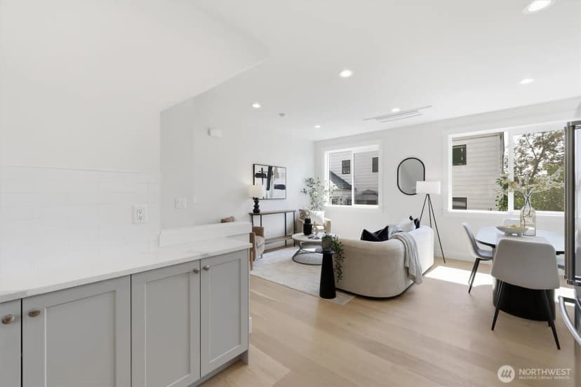 Property photo for 8815 Densmore Avenue N #b, Seattle photo 14