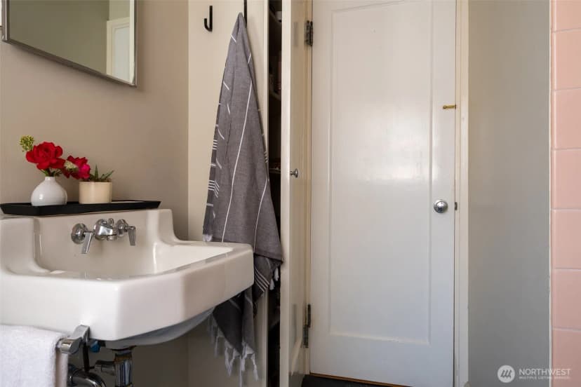 Property photo for 4569 Point White Drive Ne, Bainbridge Island photo 16