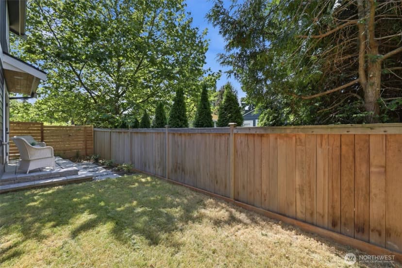 Property photo for 8817 Densmore Avenue N, Seattle photo 13