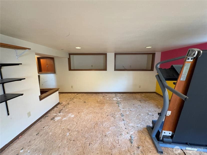 Property photo for 2571 Rainier Avenue, Everett photo 15