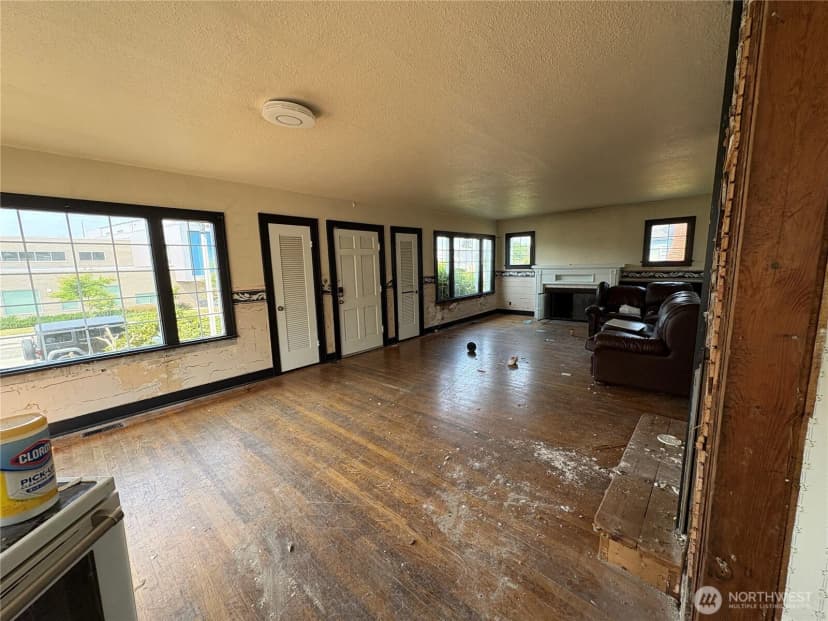 Property photo for 2571 Rainier Avenue, Everett photo 6