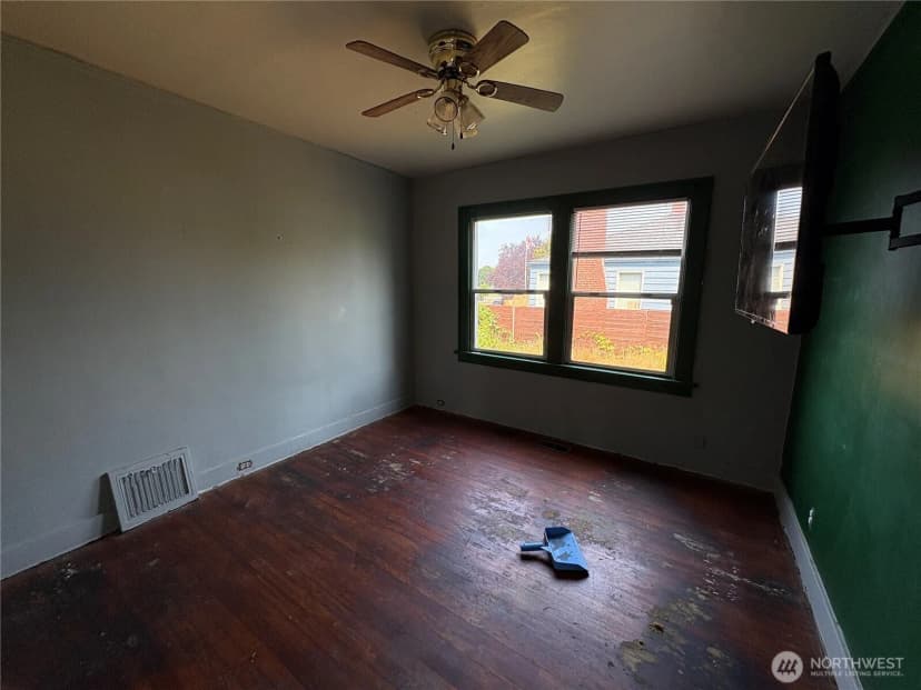 Property photo for 2571 Rainier Avenue, Everett photo 10