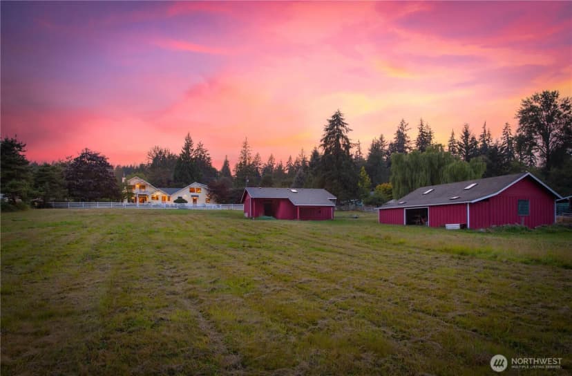 Property photo for 19303 Broadway Avenue, Snohomish photo 4