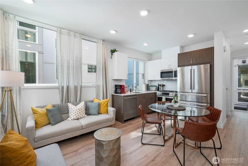 Property photo for 1728 11th Avenue ##a, Seattle photo 8