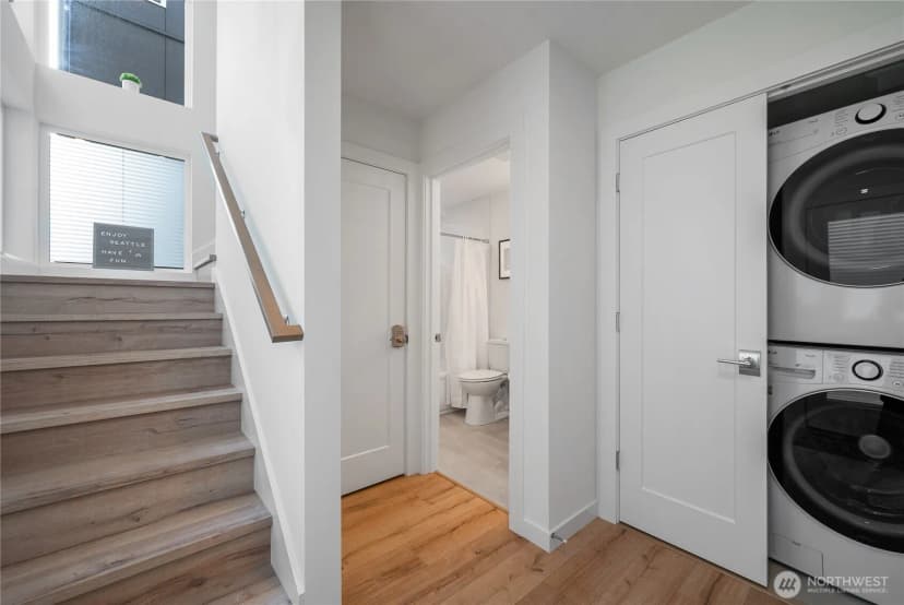 Property photo for 1728 11th Avenue ##a, Seattle photo 7