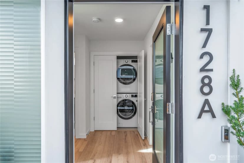 Property photo for 1728 11th Avenue ##a, Seattle photo 18