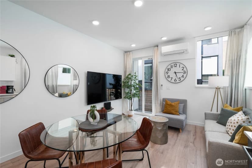 Property photo for 1728 11th Avenue ##a, Seattle photo 9