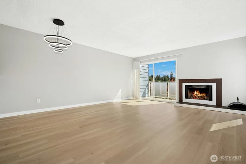 Property photo for 8812 20th Avenue Ne #a302, Seattle photo 3