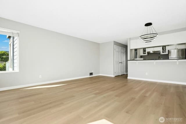 Property photo for 8812 20th Avenue Ne #a302, Seattle photo 4