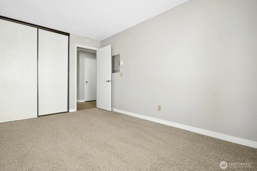 Property photo for 8812 20th Avenue Ne #a302, Seattle photo 11