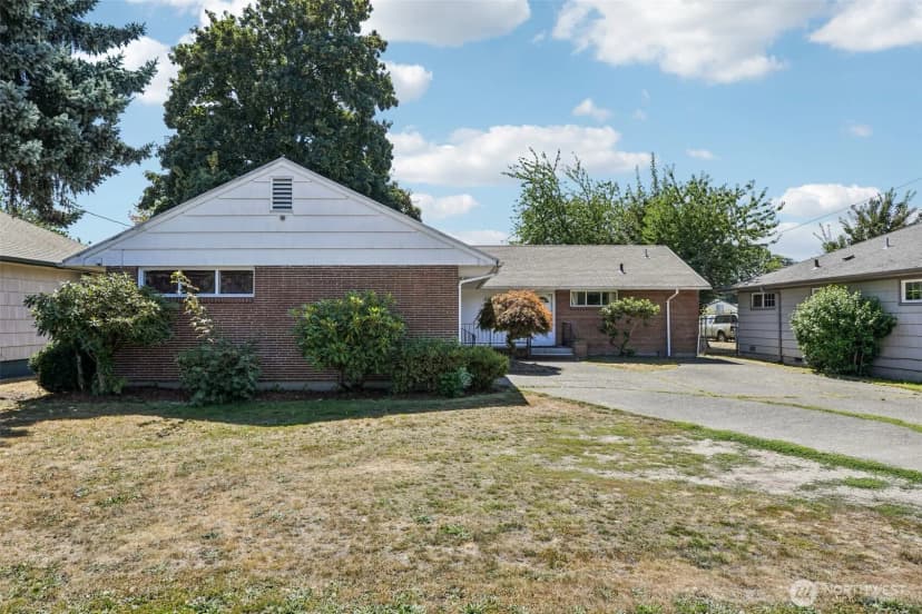 Property photo for 2219 Ocean Beach Highway, Longview