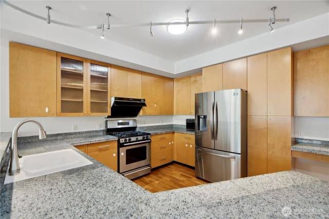 Property photo for 1188 106th Avenue Ne #324, Bellevue photo 5