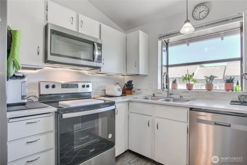 Property photo for 1313 W James Street #2, Kent photo 9