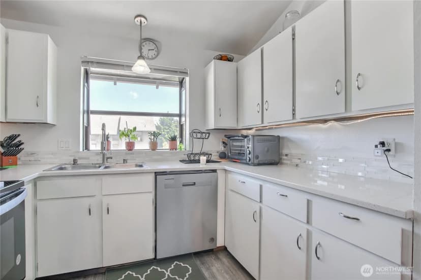 Property photo for 1313 W James Street #2, Kent photo 10