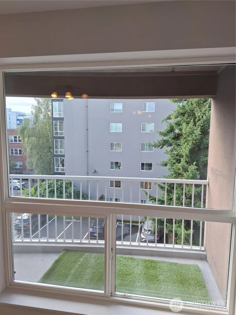 Property photo for 530 Melrose Avenue E #705, Seattle photo 11