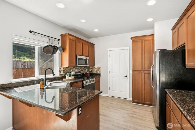 Property photo for 9225 195th Street Ct E, Graham photo 11