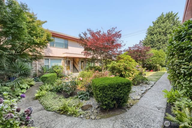 Property photo for 503 B E Harrison Street, Seattle