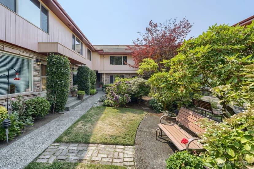 Property photo for 503 B E Harrison Street, Seattle photo 9