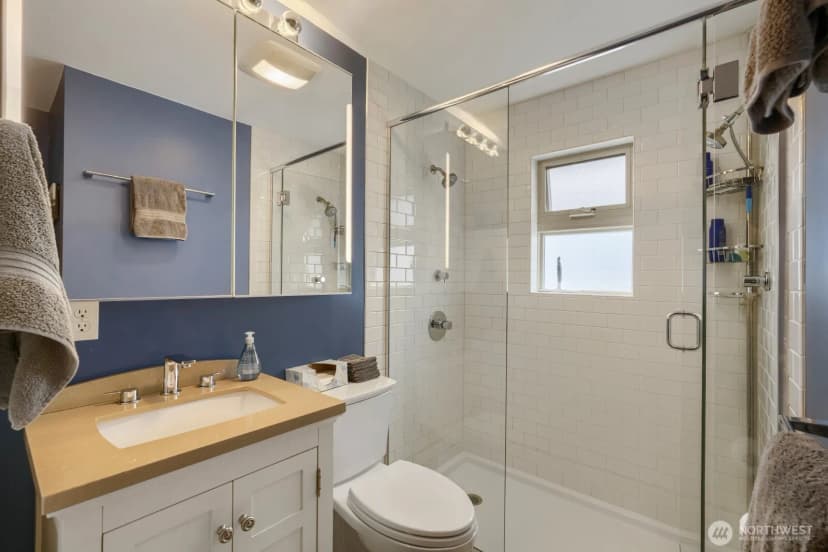 Property photo for 503 B E Harrison Street, Seattle photo 24