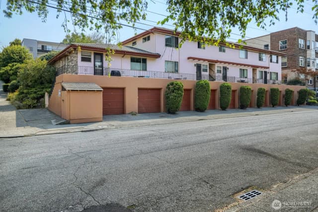 Property photo for 503 B E Harrison Street, Seattle
