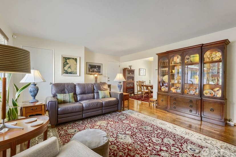 Property photo for 503 B E Harrison Street, Seattle photo 15