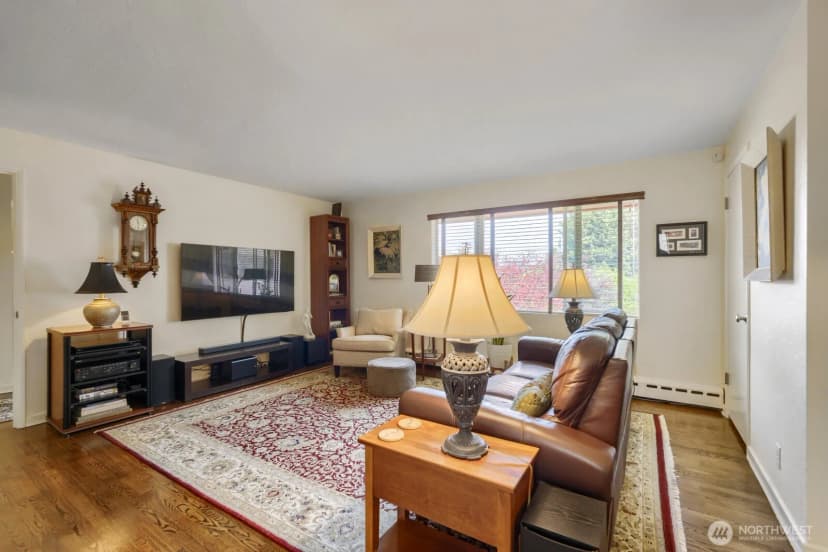 Property photo for 503 B E Harrison Street, Seattle photo 13