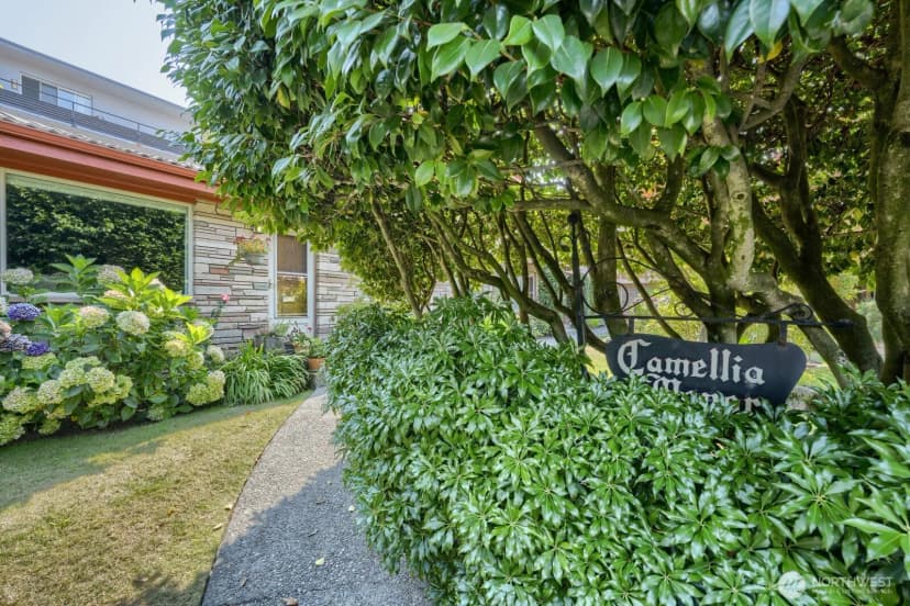 Property photo for 503 B E Harrison Street, Seattle photo 8