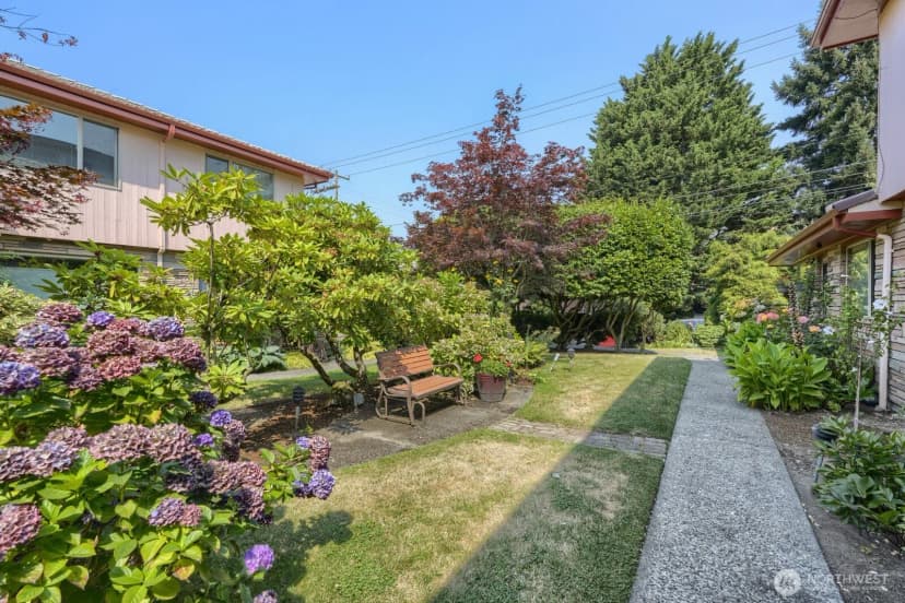 Property photo for 503 B E Harrison Street, Seattle photo 11