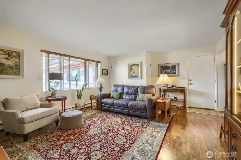 Property photo for 503 B E Harrison Street, Seattle photo 12