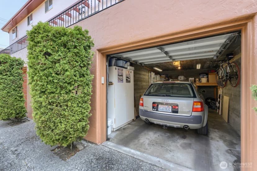Property photo for 503 B E Harrison Street, Seattle photo 28