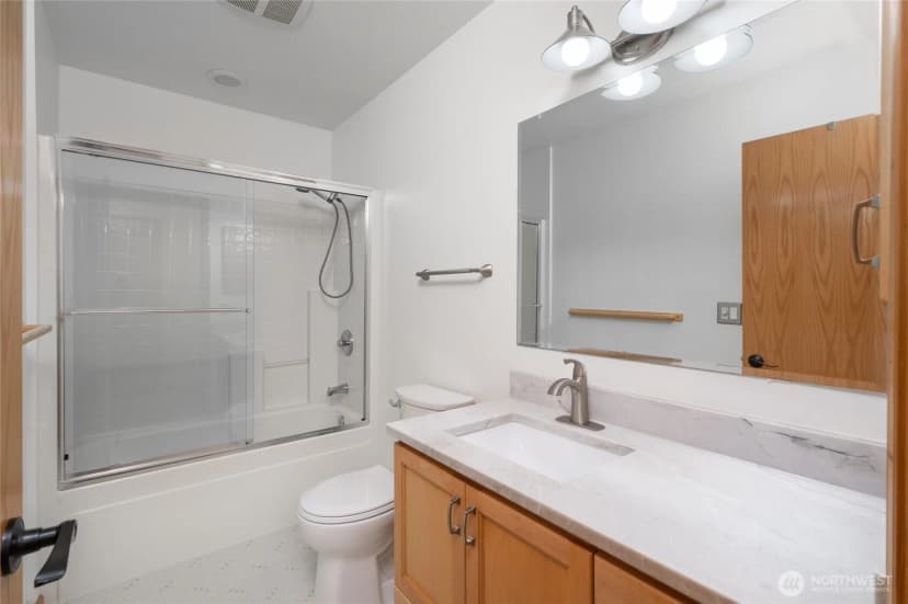 Property photo for 6404 Warren Street, Anacortes photo 18